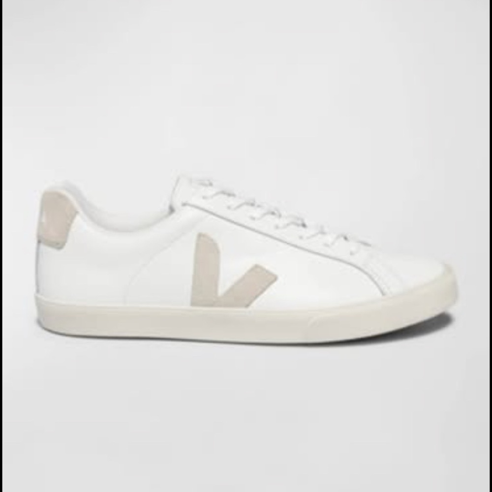 Veja Unisex V-10 CWL WHITE Leather Low-Top Sneakers:  Size 11 (men’s)